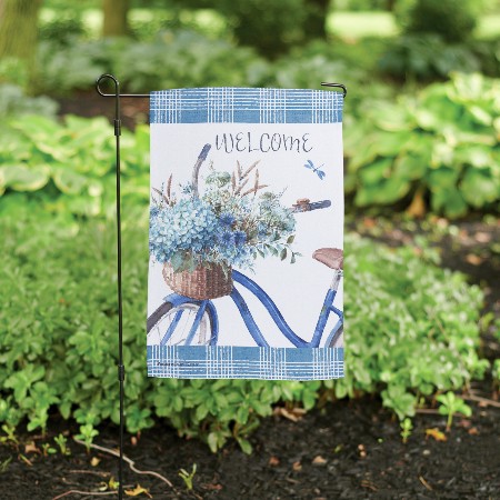 Flags & Outdoor Decor